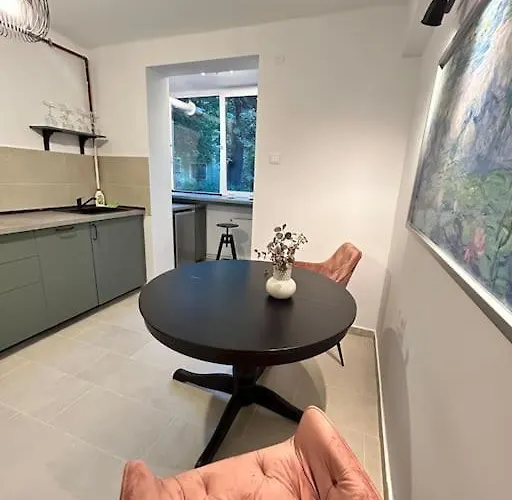 Location #12lunipebega Apartment