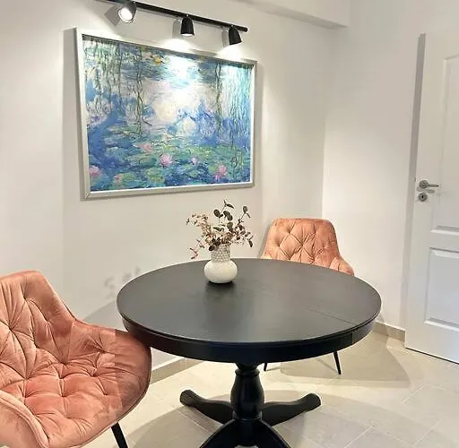 Location #12lunipebega Apartment *