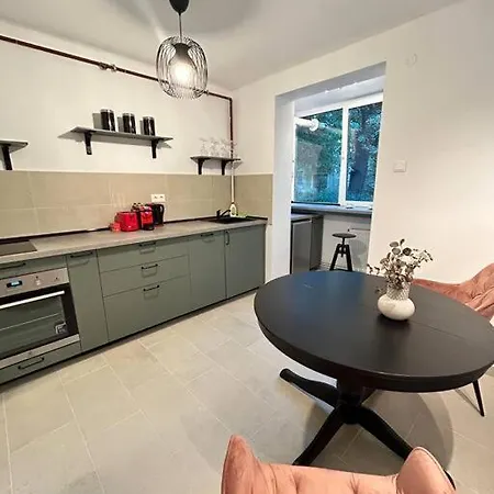 Location #12lunipebega