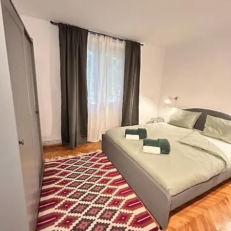 Location #12lunipebega