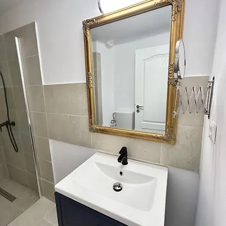 Location #12lunipebega Apartament *