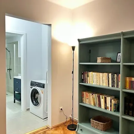 Location #12lunipebega Apartament